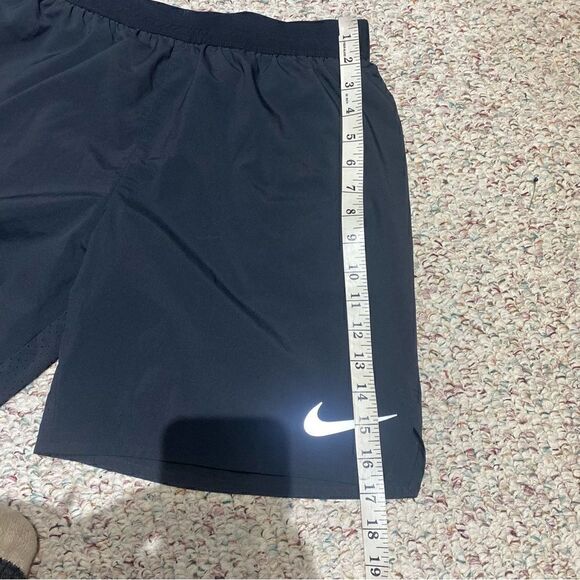 Nike Swoosh Dri Fit Running Athletic Shorts Mens Size Small - Picture 2 of 5